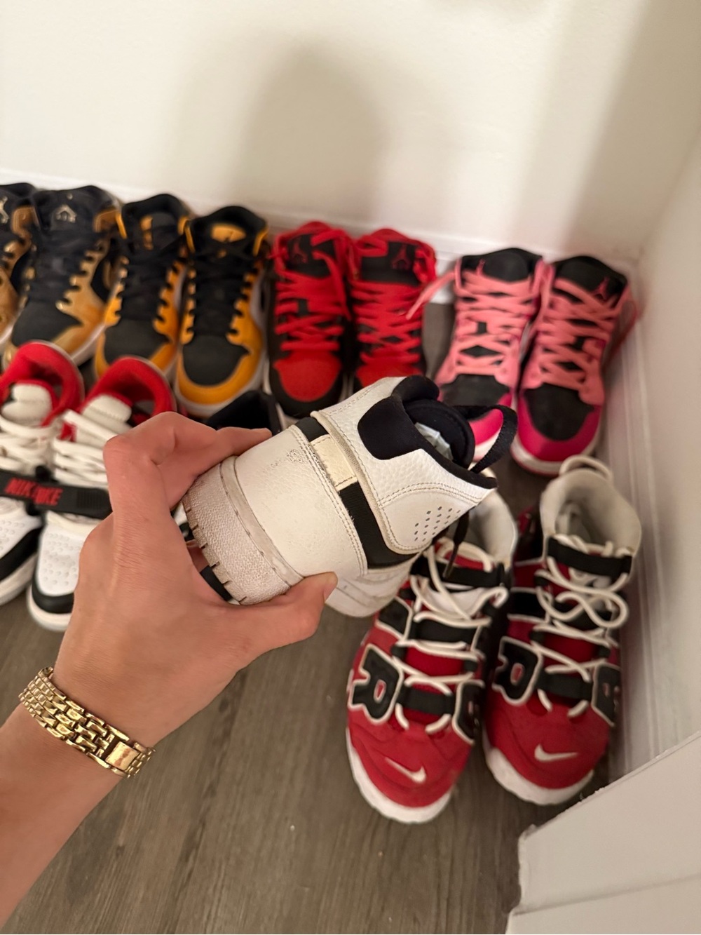 Jordan Kids/women Black, White & Red Mid-Top Sneakers - Picture 5 of 5